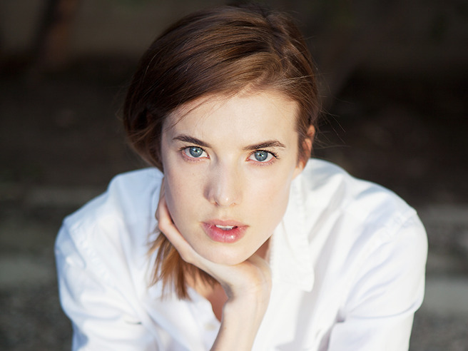 �������