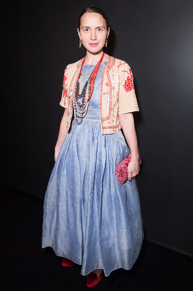 ����� ������� �� �������� �������� Hennessy