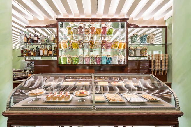 Candy shop: � Prada �������� ������� ���������