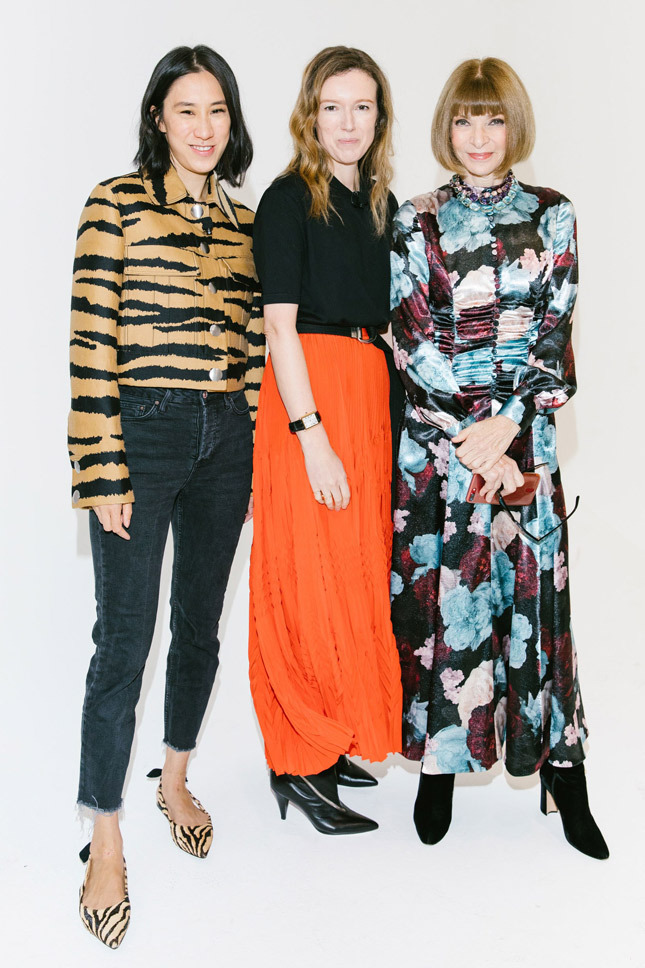 Ева Чен в Proenza Schouler, Клэр Уэйт Келлер и Анна Винтур на конференции Forces of Fashion 2018 в Нью-Йорке